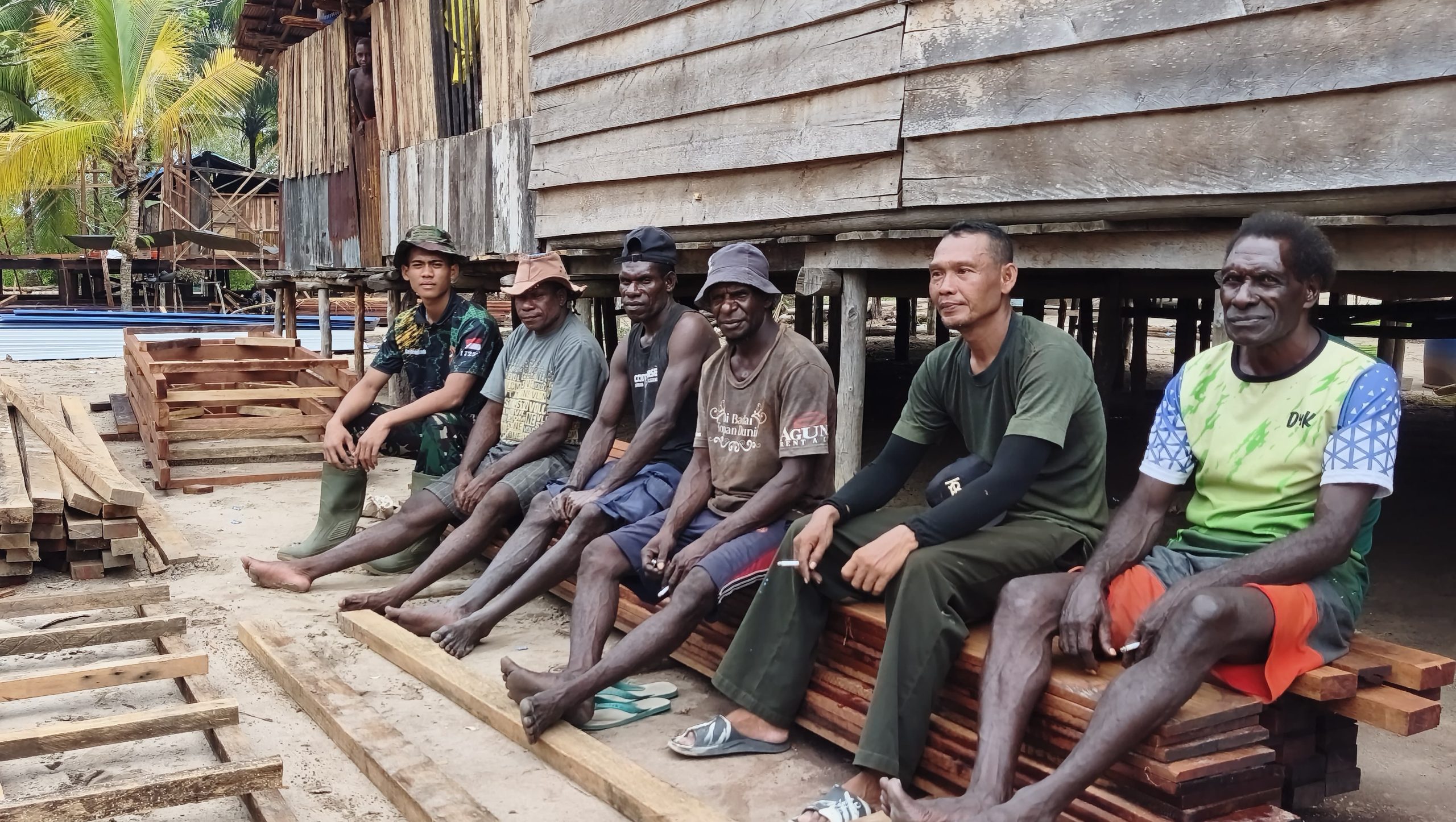 Komsos Jadi Sarana Satgas TMMD Bangun Kedekatan dengan Warga