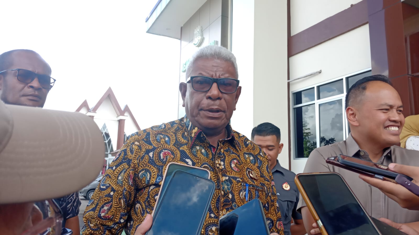 Bupati Mimika Prihatin Aksi Vandalisme, Ajak Warga Bersatu Jaga Wajah Kota Timika
