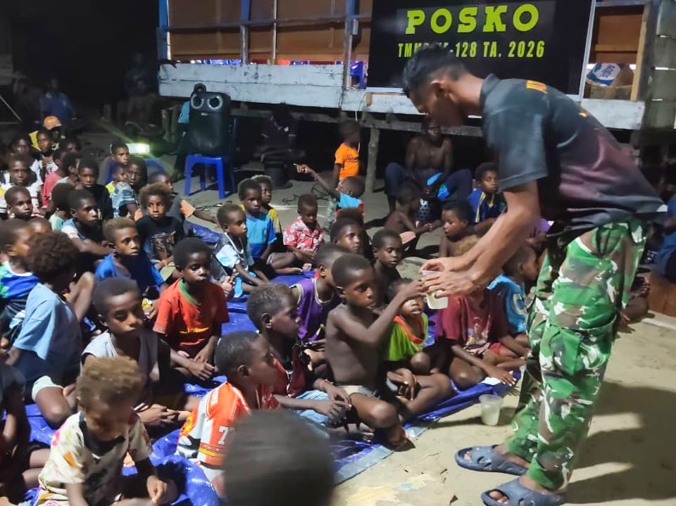 Satgas TMMD Kodim 1710/Mimika Edukasi Anak-Anak Pentingnya Menjaga Kebersihan Diri