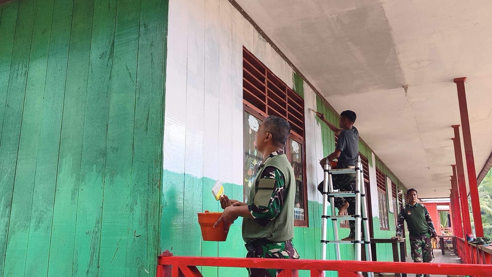 Satgas TMMD Hadirkan Suasana Baru di TK Negeri Naena Keakwa