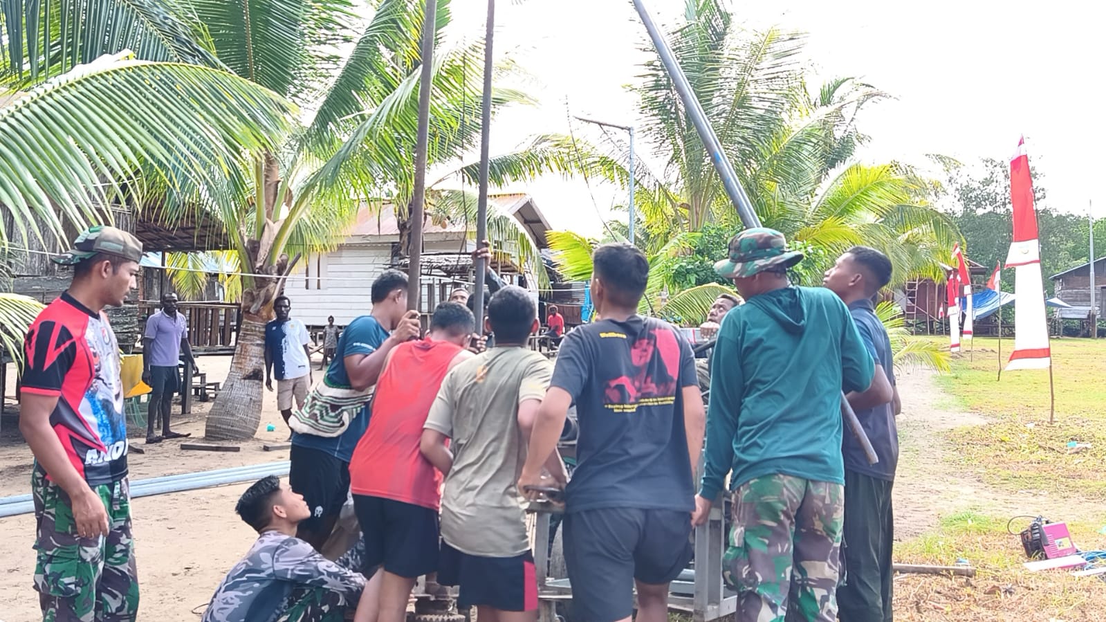 Satgas TMMD Hadirkan Solusi Air Bersih Lewat Pengeboran Sumur di RT Kampung Keakwa