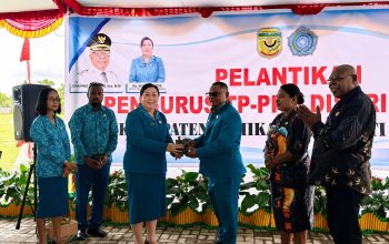 Ketua TP PKK Mimika Ajak Warga Tanam Cabai dan Kelor di Setiap Rumah