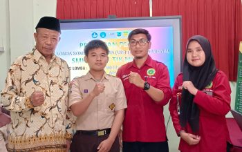 SMK YAPIS TIK Mimika Ukir Sejarah, Febrian Putra Pratama Wakili Sekolah di OSN Tingkat Provinsi Papua Tengah