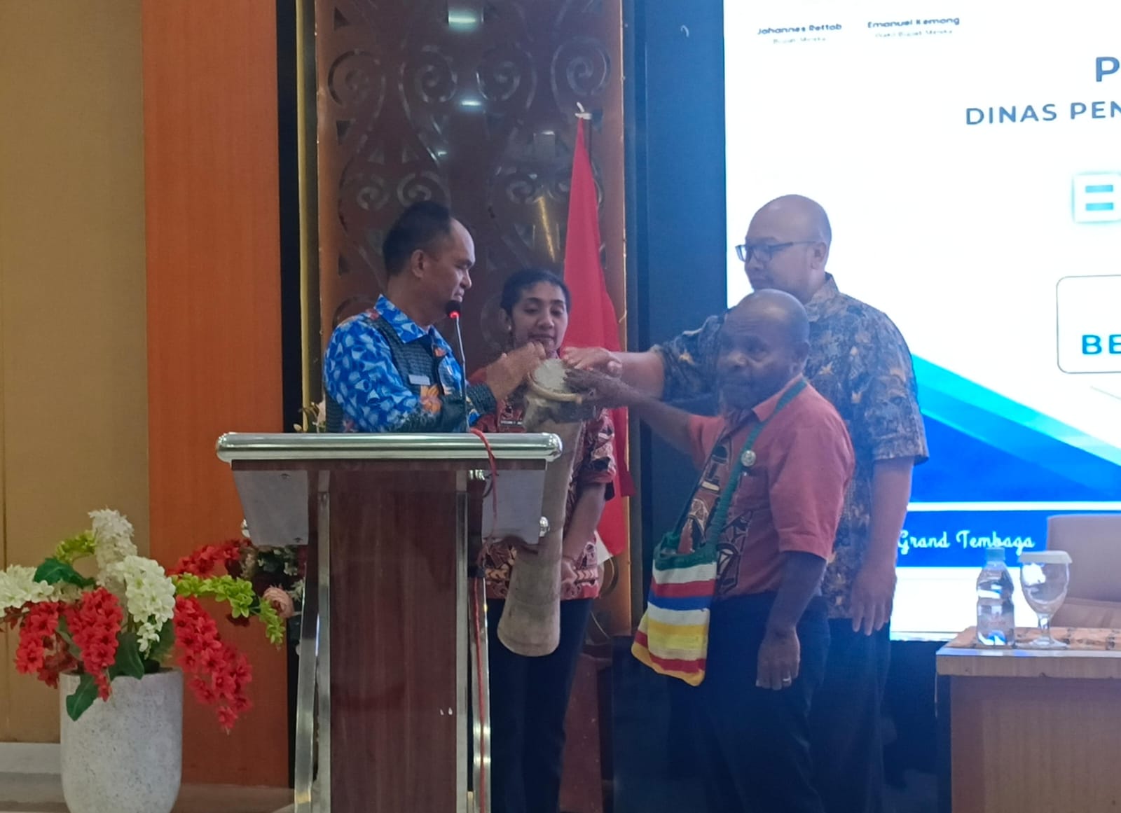 Gelar Bimtek OSS RBA, DPMPTSP Mimika Dorong Pelaku Usaha Pahami Perizinan Berbasis Risiko