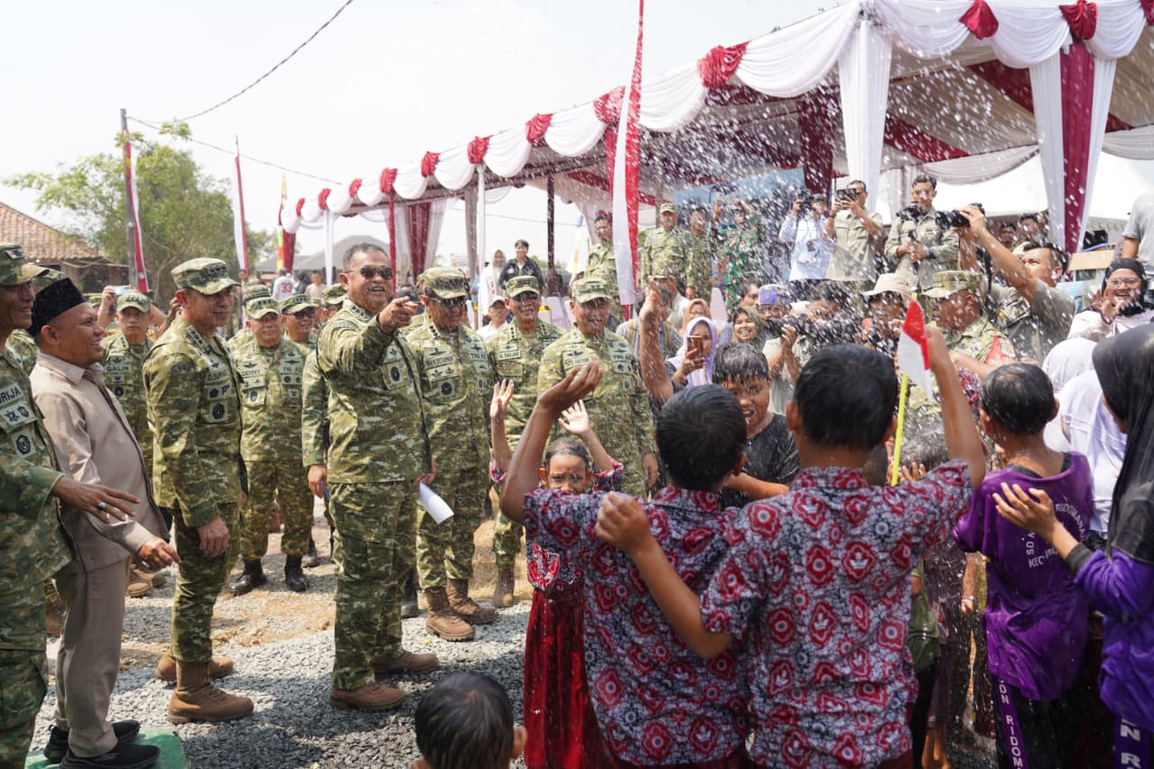 Laporkan Capaian TNI AD kepada Presiden, Kasad: 2.500 Jembatan dan 3.000 Titik Air Tuntas