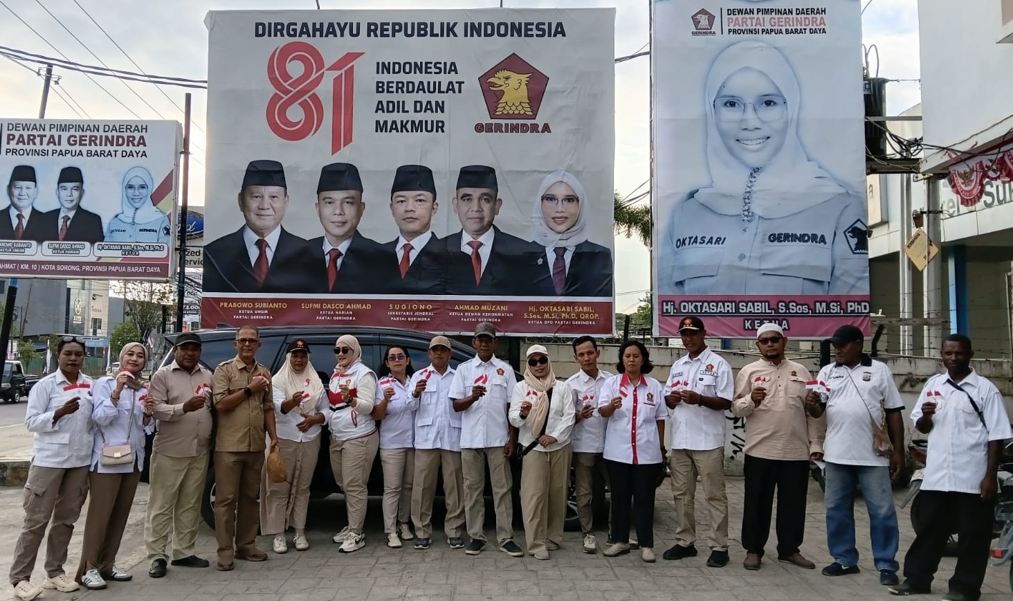 Partai Gerindra PBD Bagi Belasan Ribu Bendera Merah Putih