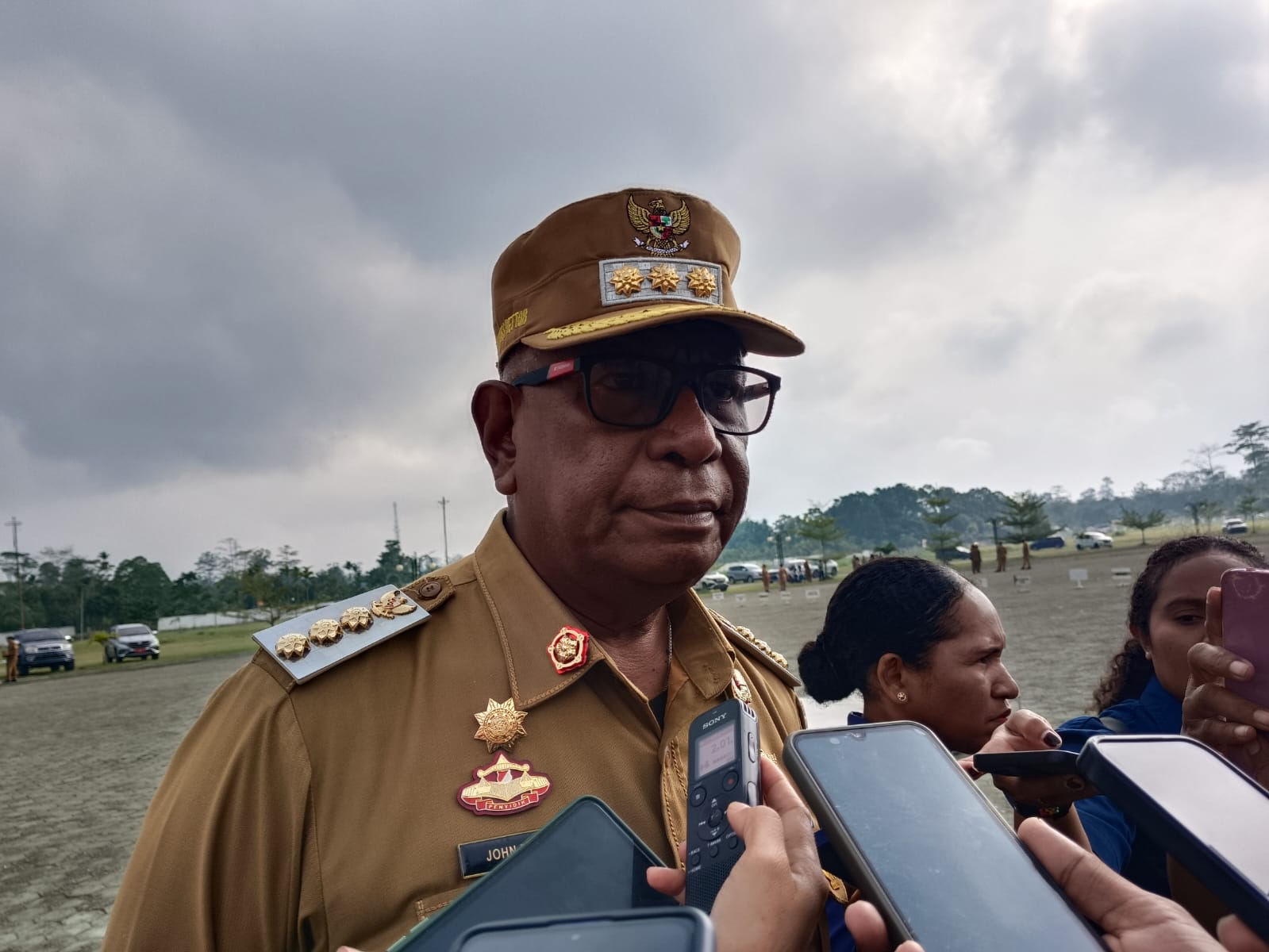 Bupati Rettob Minta ASN Lengkapi Data Penghargaan dan Kepanitiaan