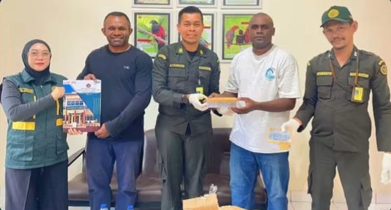 Pengawasan Kargo, Karantina Papua Tengah Gagalkan Pengiriman Tiga Ekor Death Adder