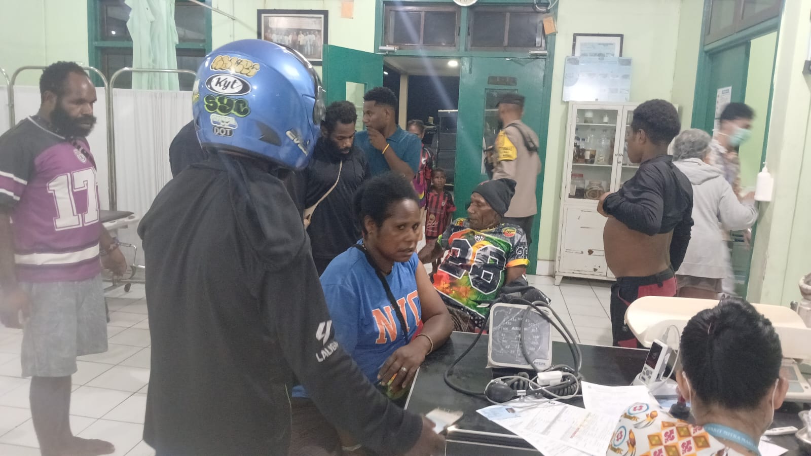 Usai Ibadah dan Duduk Minum Kopi, Warga Diserang, Empat Terkena Panah