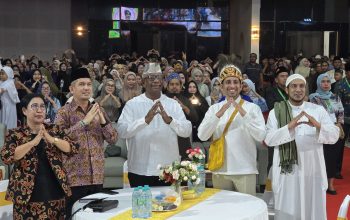 Hadiri Tabligh Akbar Bersama Habib Husein Ja’far, Bupati Mimika Ajak Warga Jaga Kerukunan