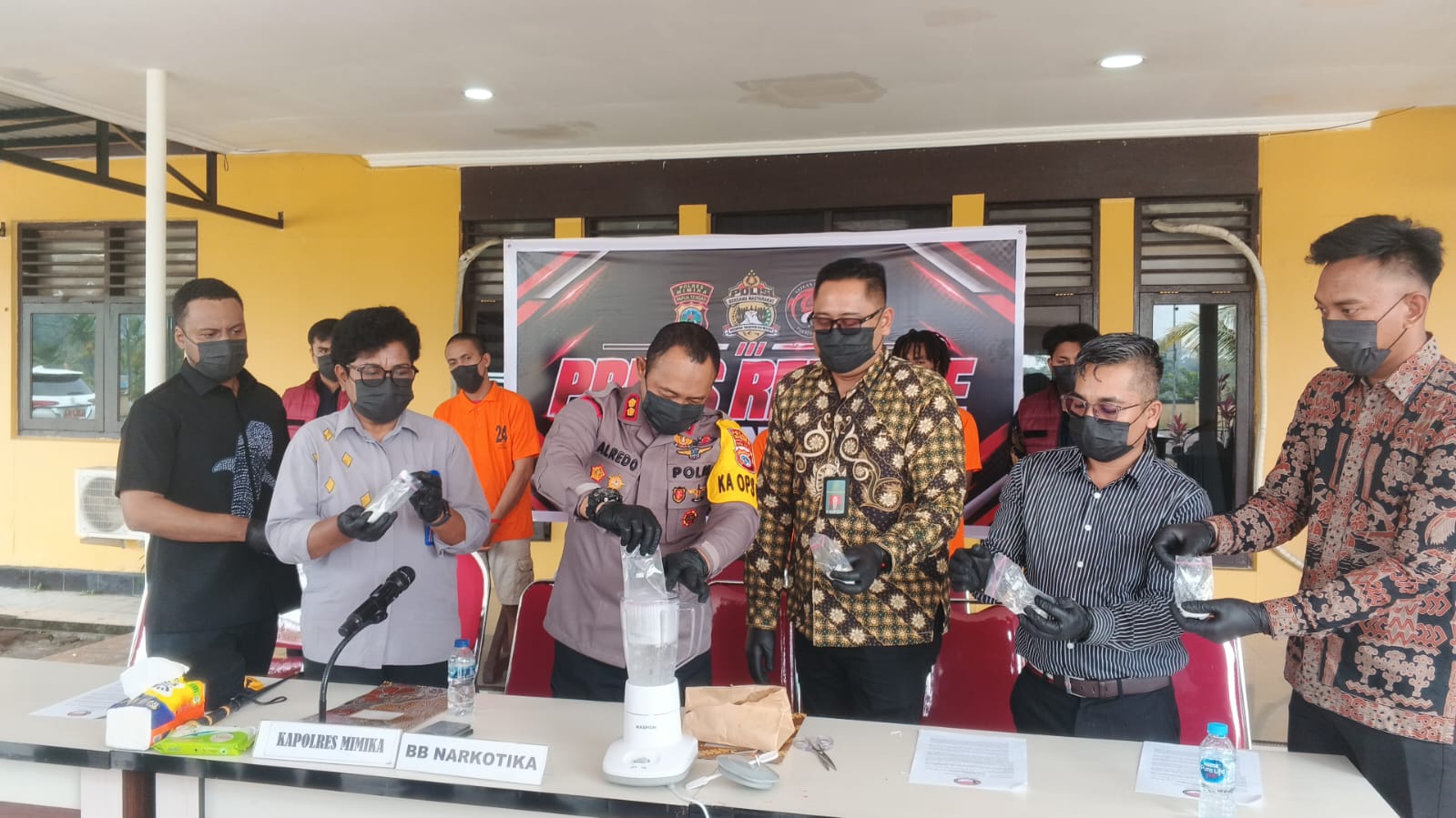 Perang Melawan Narkoba, Polres Mimika Musnahkan Barang Bukti Senilai Setengah Miliar